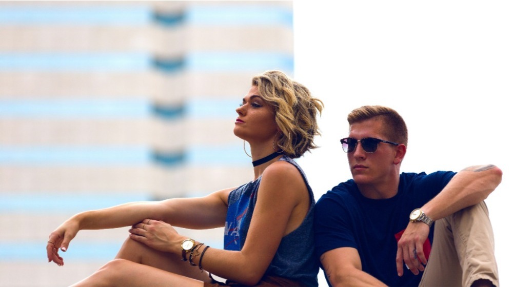 Tα προειδοποιητικά σημάδια που δείχνουν ότι ο σύντροφός σας εξαρτάται υπερβολικά από τη μητέρα του